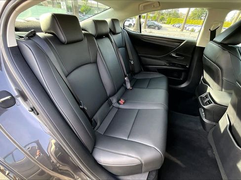 Used 2024 Lexus ES 350 w/ Premium Package image 19