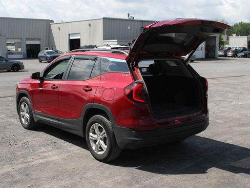 Used 2022 GMC Terrain SLE w/ Driver Convenience Package AWD/4WD image 7