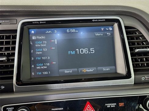 Used 2019 Hyundai Sonata Limited w/ Ultimate Package 02 FWD image 16