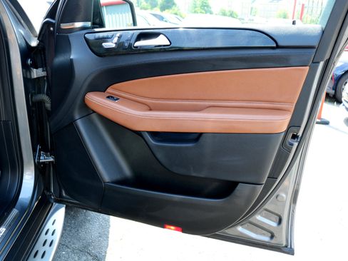 Used 2018 Mercedes-Benz GLE 43 AMG 4MATIC image 37