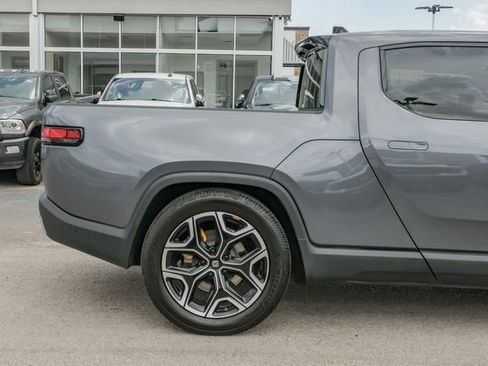 Used 2023 Rivian R1T Adventure image 11