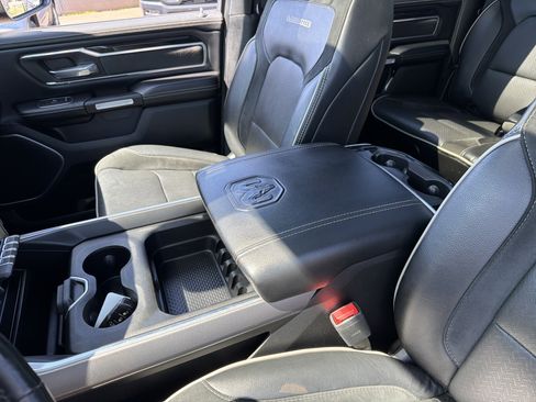 Used 2020 RAM 1500 Laramie w/ Sport Appearance Package AWD/4WD image 18