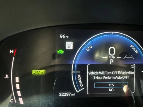 Used 2025 Toyota Camry SE FWD image 8