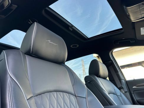 Certified 2024 Buick Enclave Avenir FWD image 22