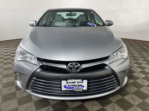 Used 2015 Toyota Camry XLE w/ Moonroof Package FWD image 26