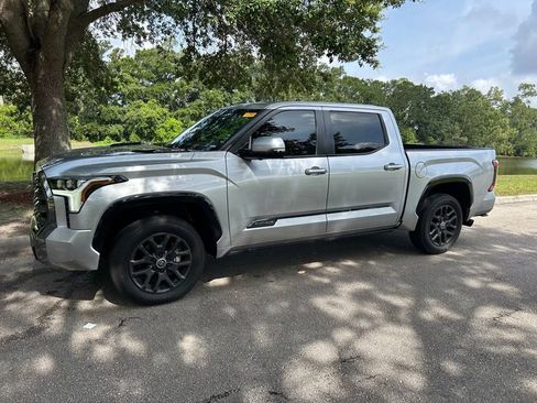 Used 2024 Toyota Tundra Platinum AWD/4WD image 2
