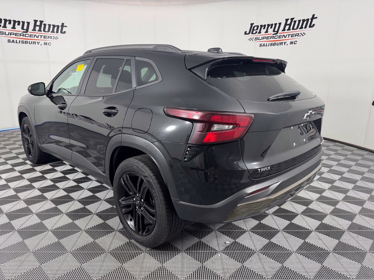 Used 2024 Chevrolet Trax ACTIV FWD image 9