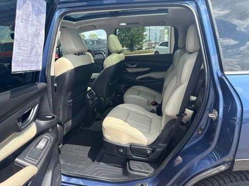 Used 2020 Subaru Ascent Limited w/ Technology Package AWD/4WD image 11