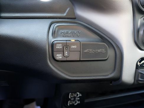 Used 2024 RAM 2500 Big Horn image 27