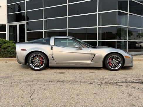 Used 2006 Chevrolet Corvette Z06 w/ Preferred Equipment Group RWD image 2