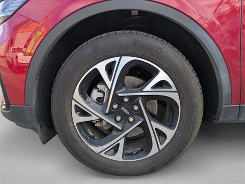 Used 2025 Lincoln Nautilus Premier w/ Equipment Group 102A image 17