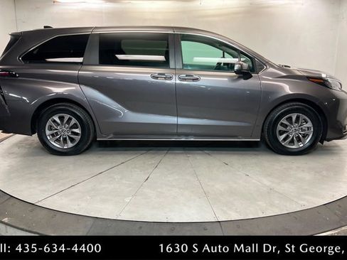 Used 2023 Toyota Sienna LE AWD/4WD image 6