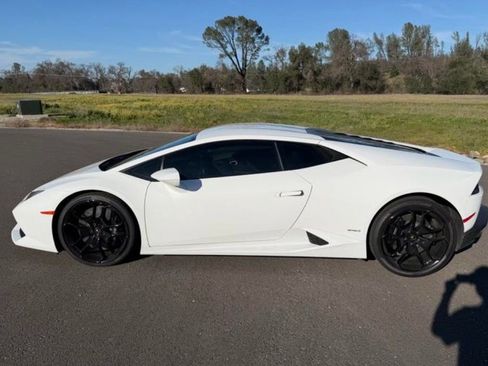 Used 2016 Lamborghini Huracan LP 610-4 image 6