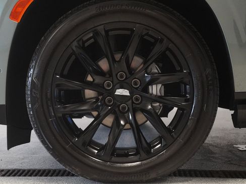 Used 2024 Cadillac Escalade Sport Platinum w/ LPO, ONYX Package image 8