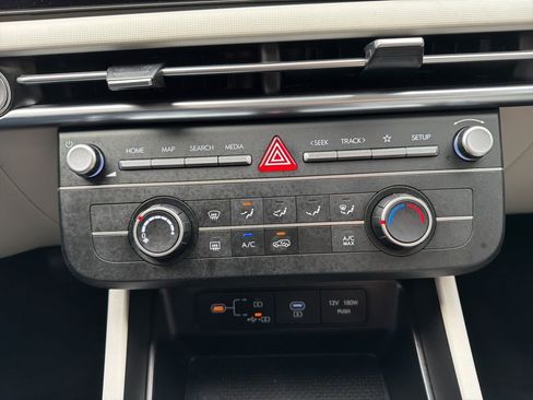 Certified 2025 Hyundai Tucson SE FWD image 19