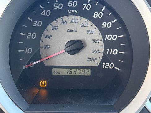 Used 2006 Toyota Tacoma PreRunner RWD image 13