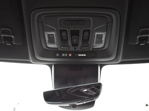 Used 2024 Chevrolet Silverado 1500 ZR2 w/ Technology Package image 27