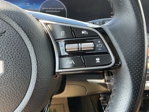 Used 2024 Kia Seltos SX w/ SX Sunroof Package AWD/4WD image 18