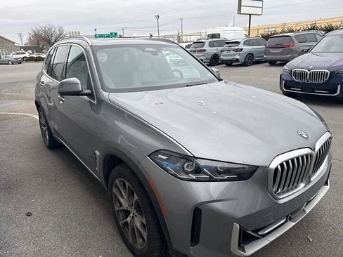 Certified 2024 BMW X5 xDrive40i w/ Premium Package image 3