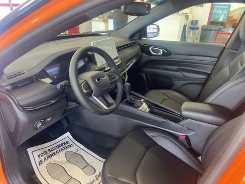 New 2026 Jeep Compass Limited image 6
