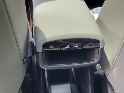 New 2025 Volvo EX30 Plus image 18