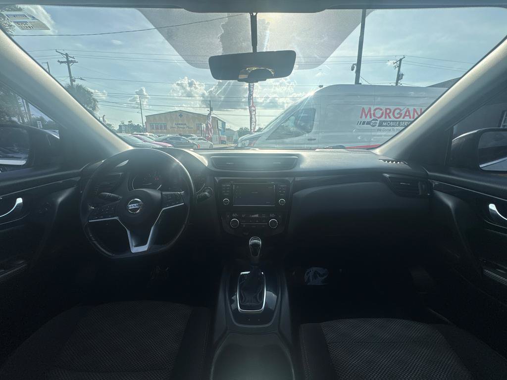 Used 2017 Nissan Rogue Sport SV w/ SV Premium Package AWD/4WD image 14