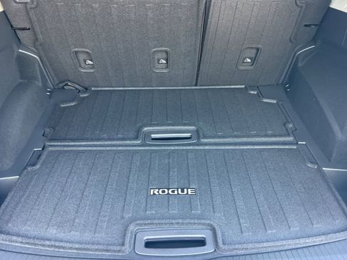 New 2026 Nissan Rogue Platinum AWD/4WD image 18
