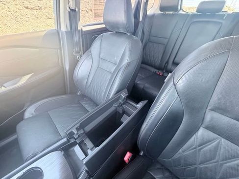 Certified 2022 Nissan Rogue Platinum w/ Head-Up Display Package image 18