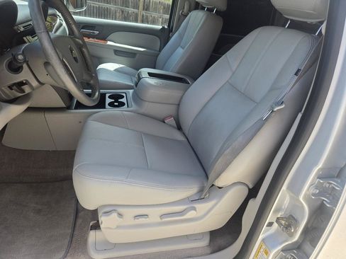 Used 2014 Chevrolet Tahoe LT RWD image 13