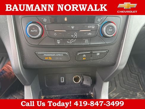 Used 2017 Ford Escape SE FWD image 15