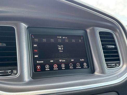 Used 2022 Dodge Charger SXT RWD image 13