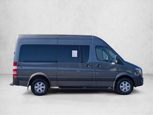 Used 2018 Mercedes-Benz Sprinter 2500 image 4