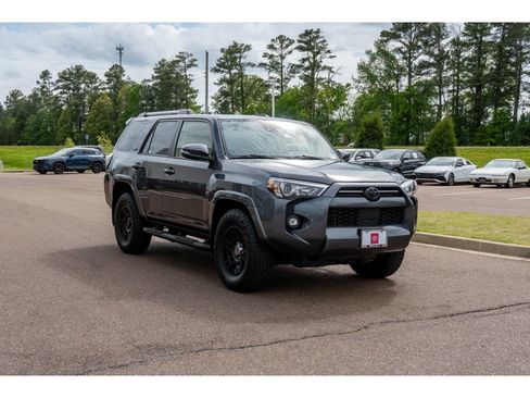 Used 2023 Toyota 4Runner SR5 Premium w/ Moonroof Package image 3