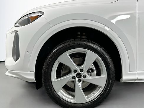 New 2025 Audi Q5 Premium Plus image 11