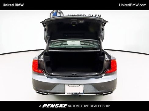 Used 2020 Volvo S90 T6 R-Design image 14