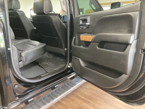 Used 2019 Chevrolet Silverado 2500 High Country w/ Duramax Plus Package AWD/4WD image 14
