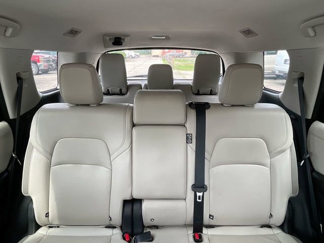 Used 2023 Nissan Pathfinder SL AWD/4WD image 39