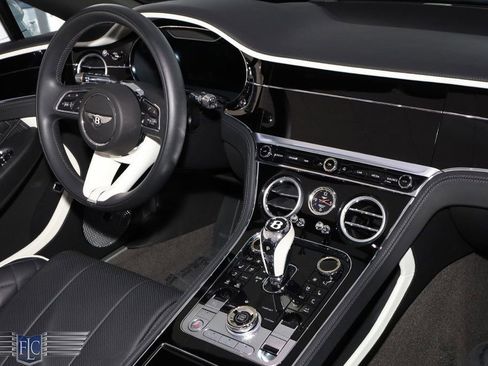 Used 2024 Bentley Continental GT Speed image 21