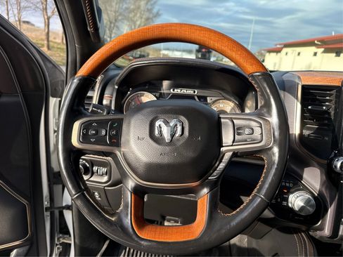 Used 2020 RAM 1500 Longhorn image 18