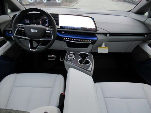 New 2026 Cadillac Optiq Luxury 1 image 12