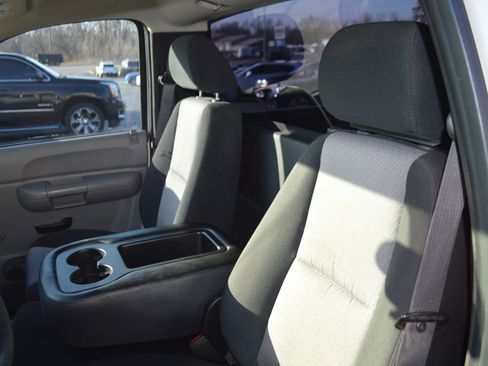 Used 2008 GMC Sierra 1500 W/T w/ SL Package image 9