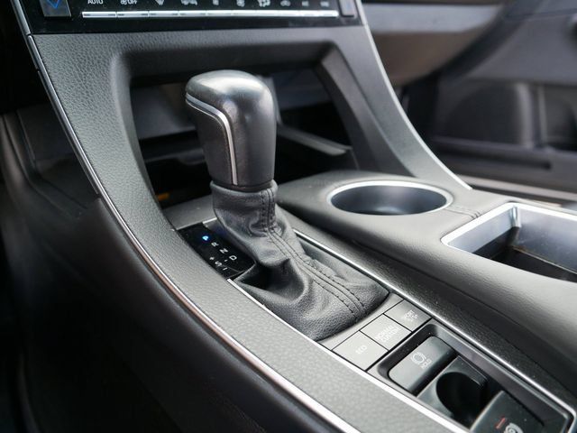 Used 2022 Toyota Avalon Touring FWD image 31