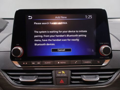 Used 2024 Nissan Altima 2.5 SV AWD/4WD image 29