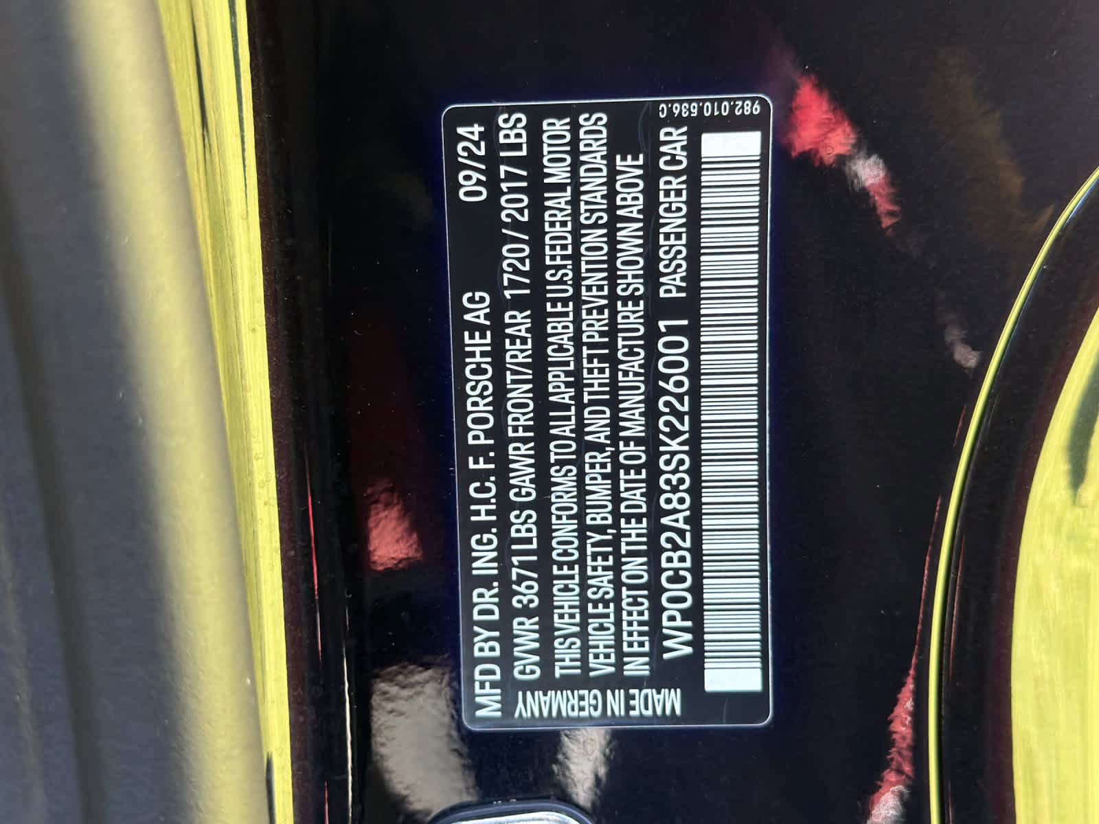 Certified 2025 Porsche 718 Boxster S RWD image 31