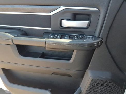 Used 2024 RAM 3500 Big Horn AWD/4WD image 17