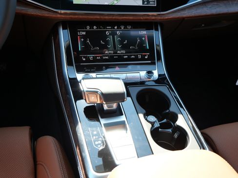 New 2026 Audi Q8 Prestige AWD/4WD image 10