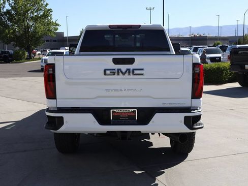 New 2026 GMC Sierra 3500 Denali Ultimate AWD/4WD image 5