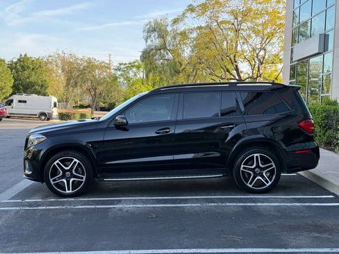 Used 2019 Mercedes-Benz GLS 550 4MATIC image 2