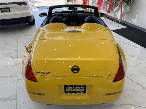 Used 2005 Nissan 350Z Touring image 34