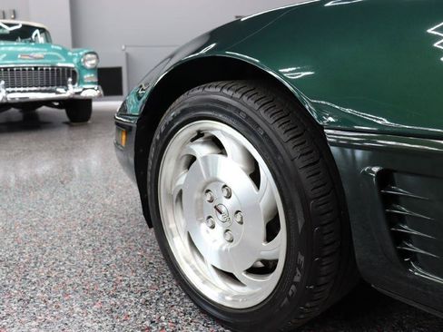 Used 1995 Chevrolet Corvette Coupe RWD image 8